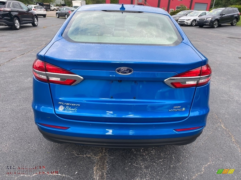 2019 Fusion Hybrid SE - Velocity Blue / Ebony photo #7