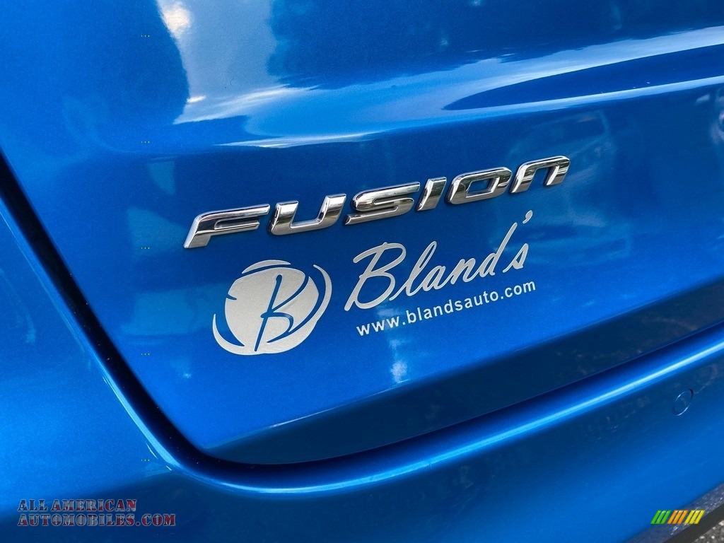 2019 Fusion Hybrid SE - Velocity Blue / Ebony photo #37