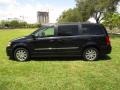 Chrysler Town & Country Touring Brilliant Black Crystal Pearl photo #31