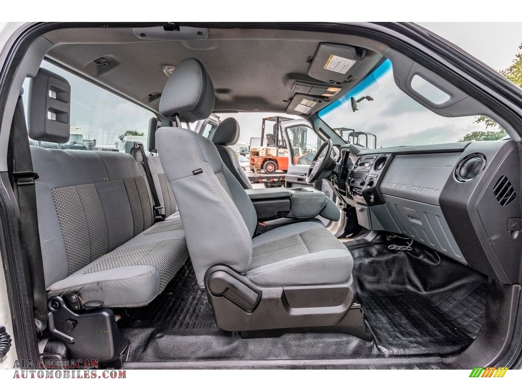 2015 F250 Super Duty Lariat Super Cab 4x4 - Oxford White / Adobe photo #28