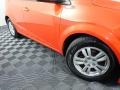Chevrolet Sonic LS Hatch Inferno Orange Metallic photo #3