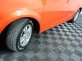 Chevrolet Sonic LS Hatch Inferno Orange Metallic photo #8