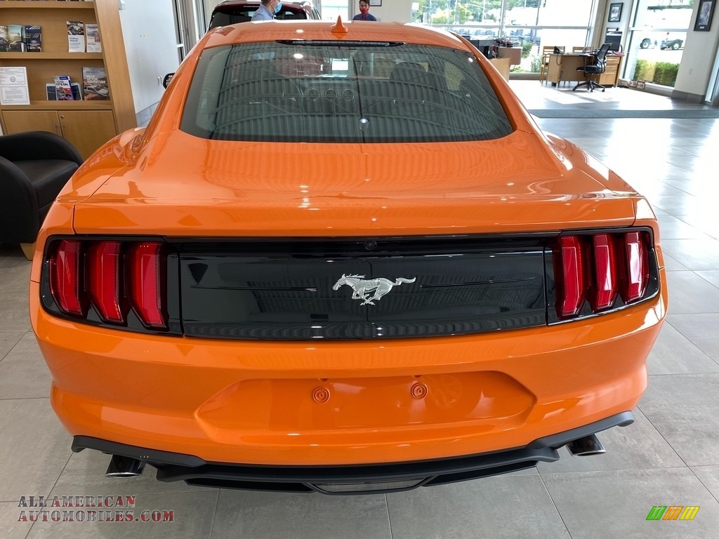 2020 Mustang EcoBoost Fastback - Twister Orange / Ebony photo #3