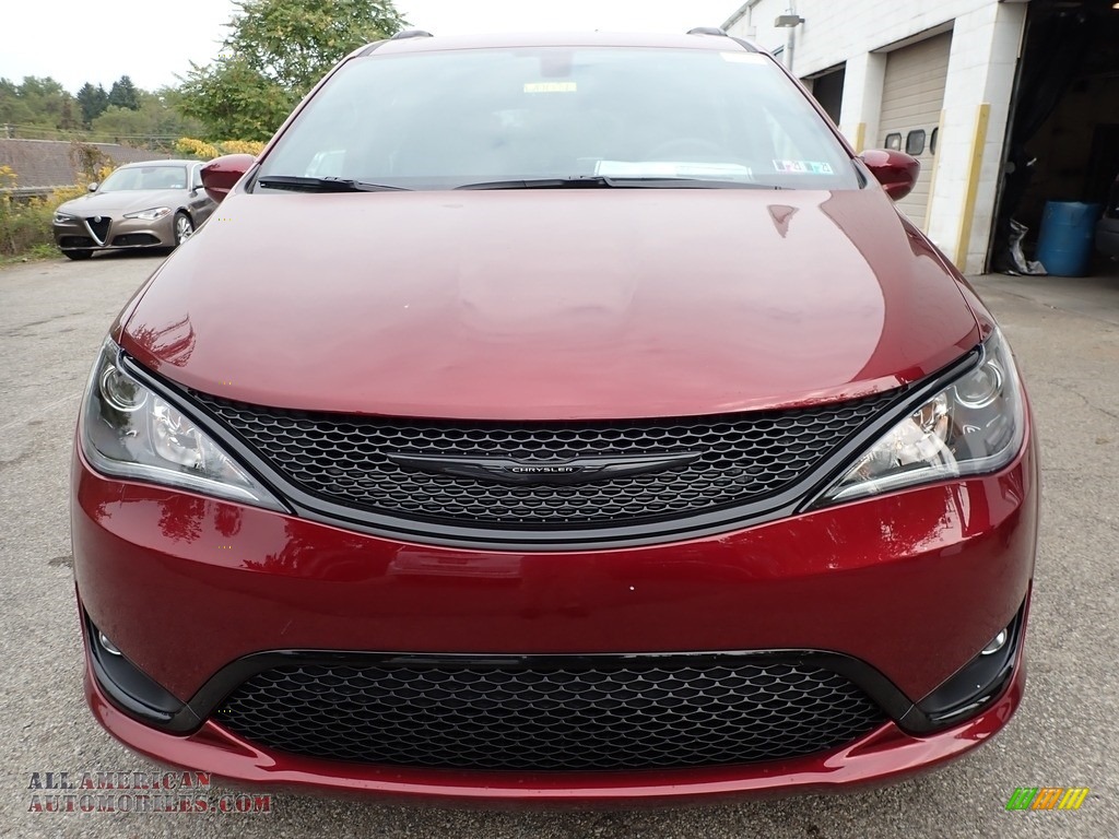 2020 Pacifica Touring L - Velvet Red Pearl / Black photo #2