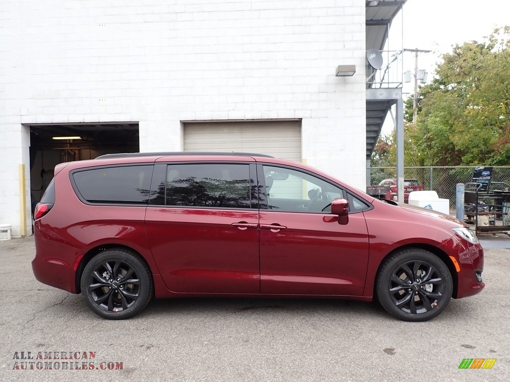 2020 Pacifica Touring L - Velvet Red Pearl / Black photo #4
