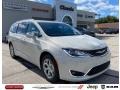 Chrysler Pacifica Limited Luxury White Pearl photo #1