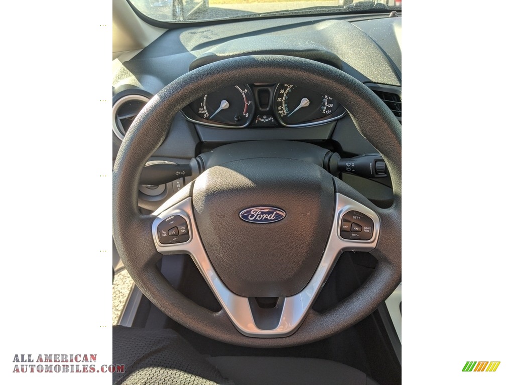 2018 Fiesta SE Sedan - Ingot Silver / Charcoal Black photo #9