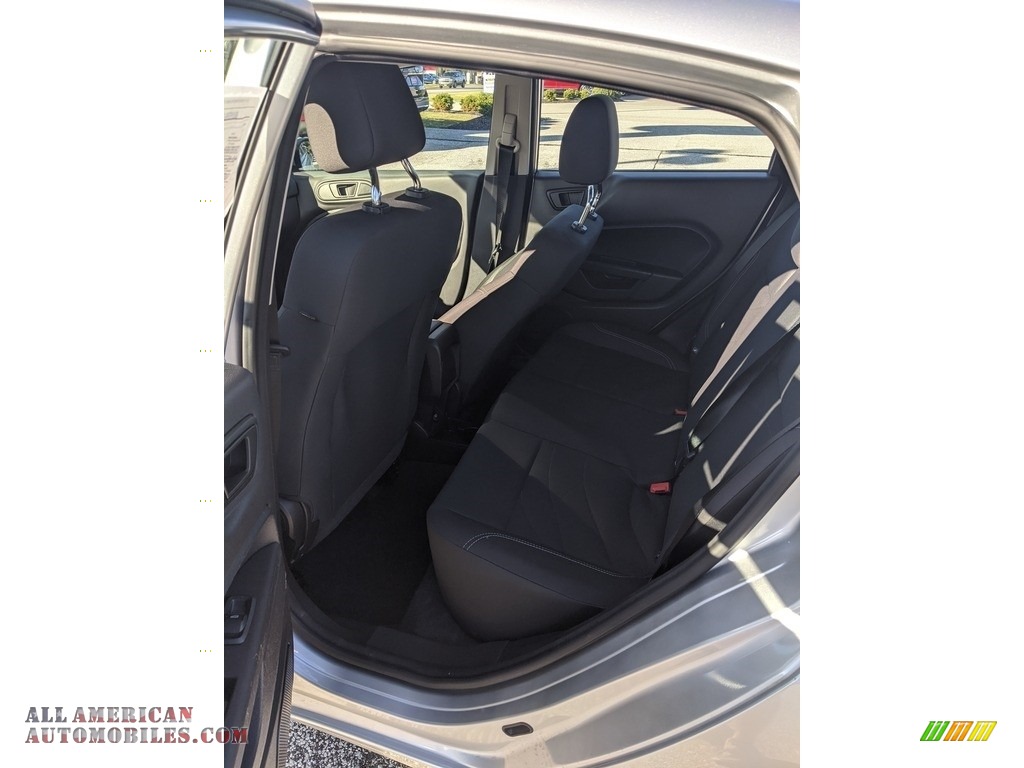 2018 Fiesta SE Sedan - Ingot Silver / Charcoal Black photo #13