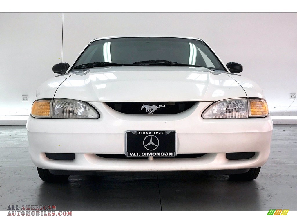 1998 Mustang V6 Coupe - Ultra White / Medium Graphite photo #2
