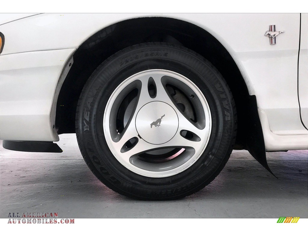 1998 Mustang V6 Coupe - Ultra White / Medium Graphite photo #8