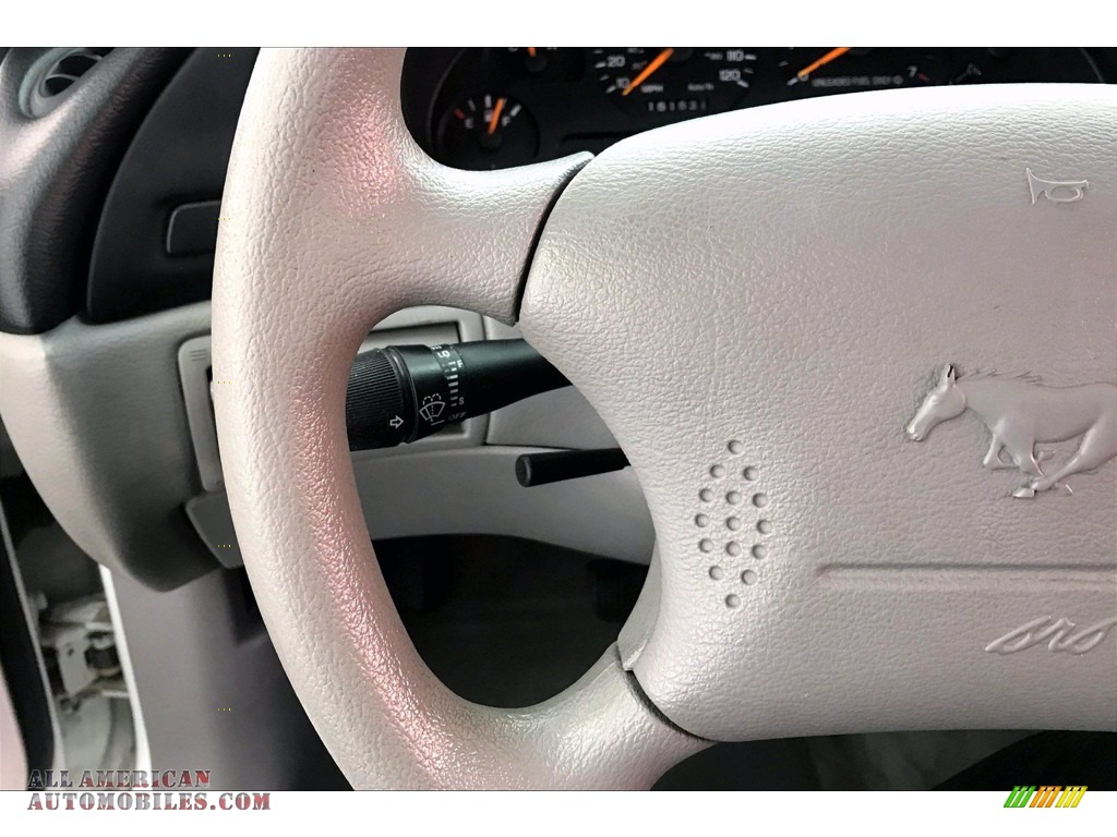 1998 Mustang V6 Coupe - Ultra White / Medium Graphite photo #21