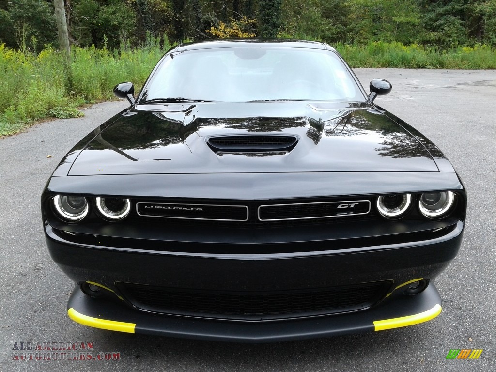 2020 Challenger GT - Pitch Black / Black/Ruby Red photo #3