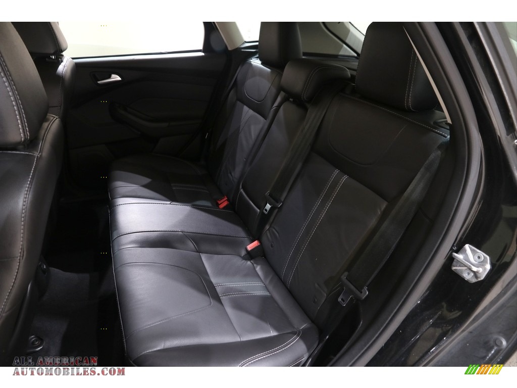 2014 Focus SE Hatchback - Tuxedo Black / Charcoal Black photo #19