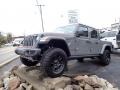 Jeep Gladiator Mojave 4x4 Sting-Gray photo #1