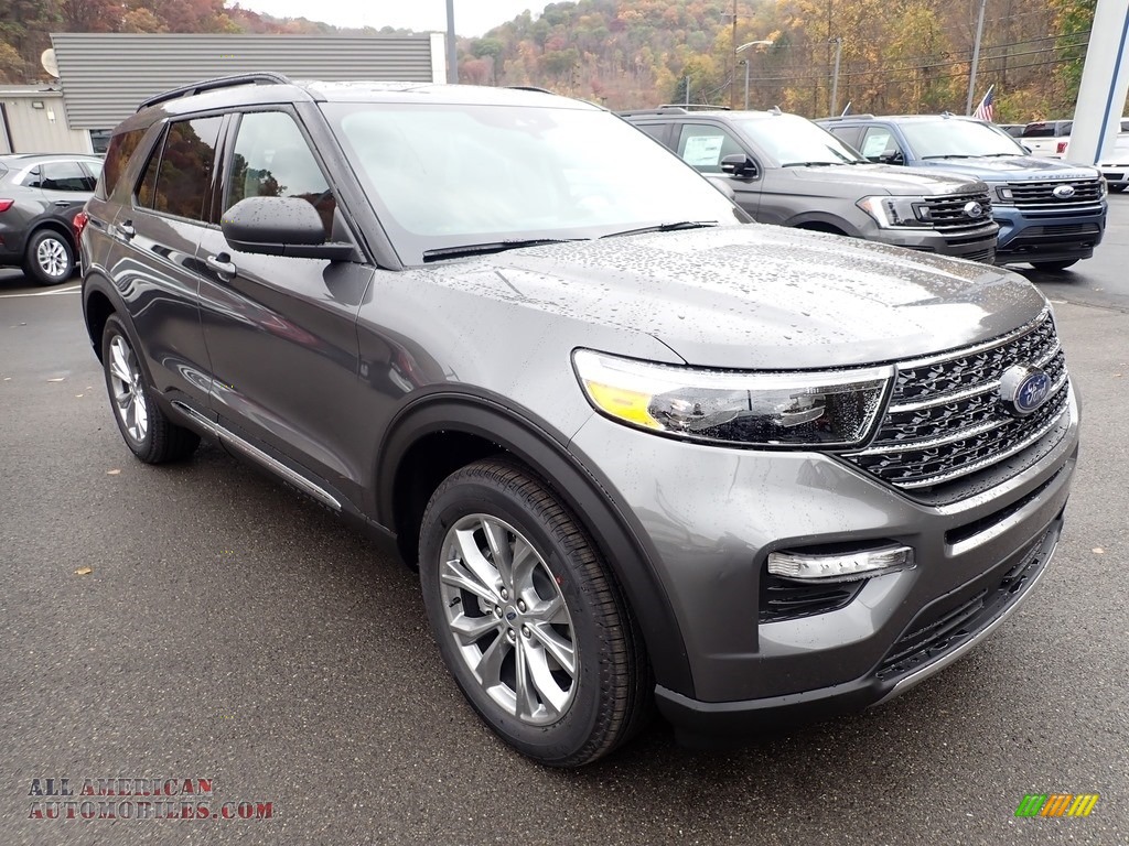 2021 Ford Explorer XLT 4WD in Carbonized Gray Metallic photo #3