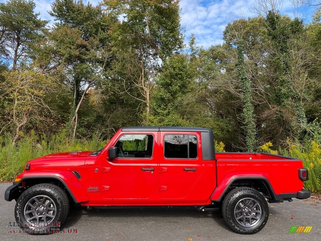 2021 Jeep Gladiator 80th Anniversary Edition 4x4 in Firecracker Red