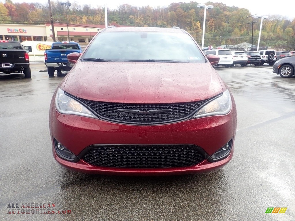 2020 Pacifica Launch Edition AWD - Velvet Red Pearl / Black photo #2