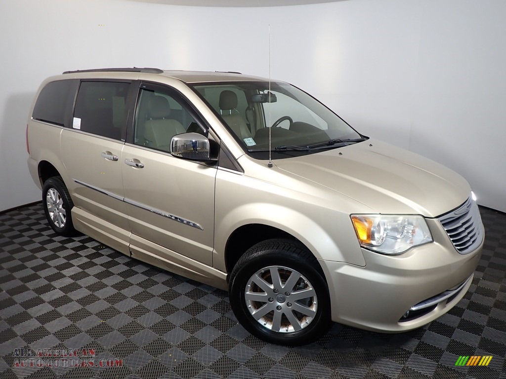 2012 Town & Country Touring - L - Cashmere Pearl / Dark Frost Beige/Medium Frost Beige photo #2