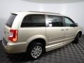 Chrysler Town & Country Touring - L Cashmere Pearl photo #14