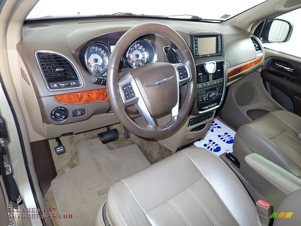 2012 Town & Country Touring - L - Cashmere Pearl / Dark Frost Beige/Medium Frost Beige photo #18