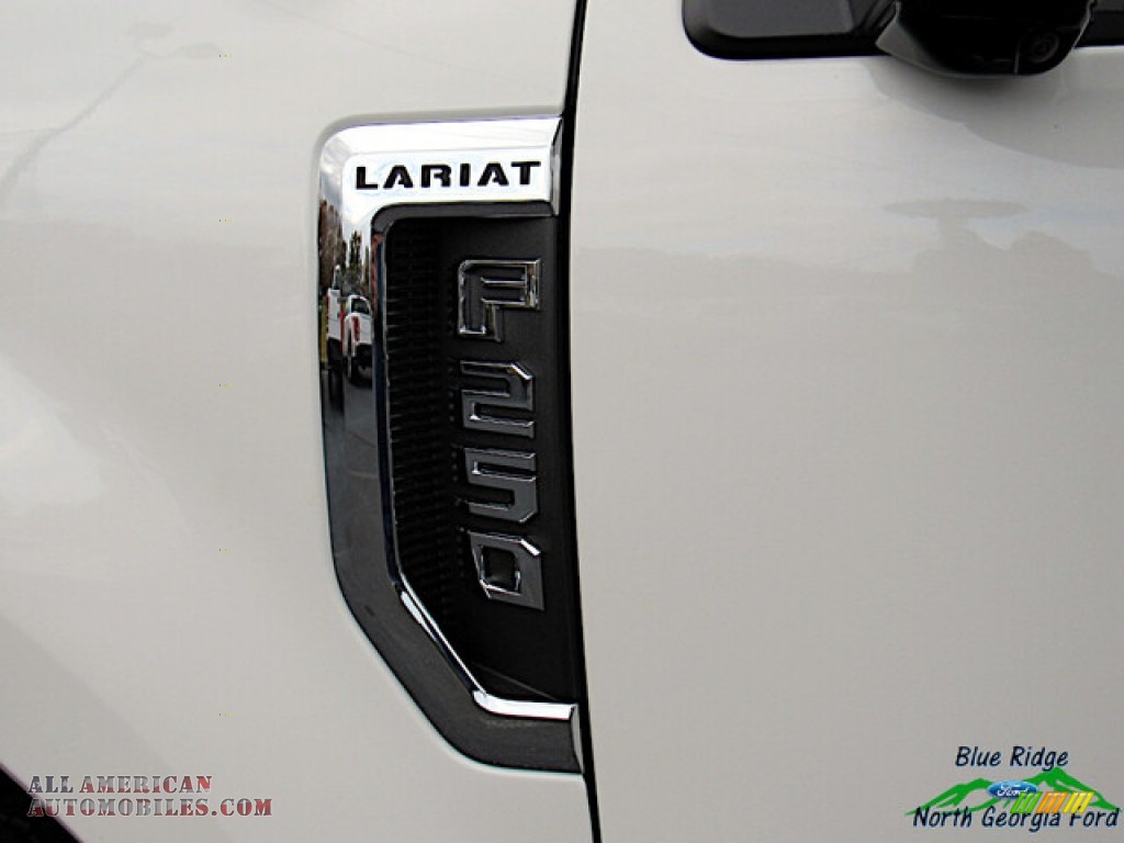 2020 F250 Super Duty Lariat Crew Cab 4x4 - Star White Metallic / Medium Light Camel photo #34