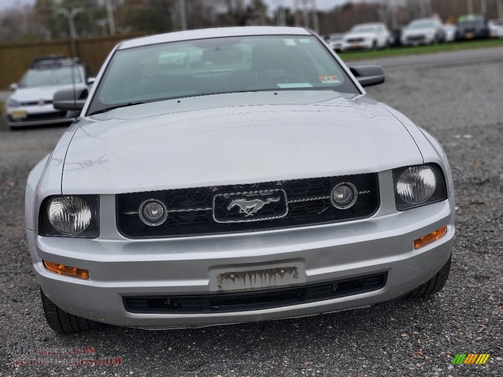 2009 Mustang V6 Coupe - Vapor Silver Metallic / Light Graphite photo #2