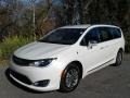 Chrysler Pacifica Hybrid Limited Luxury White Pearl photo #2