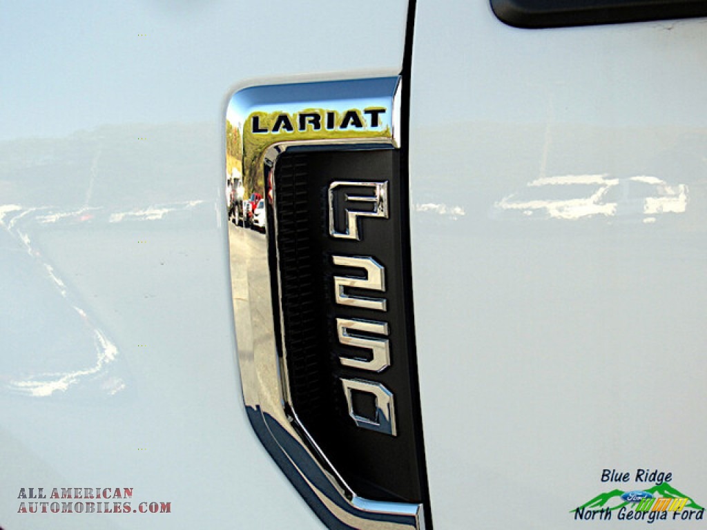 2020 F250 Super Duty Lariat Crew Cab 4x4 - Oxford White / Black photo #30