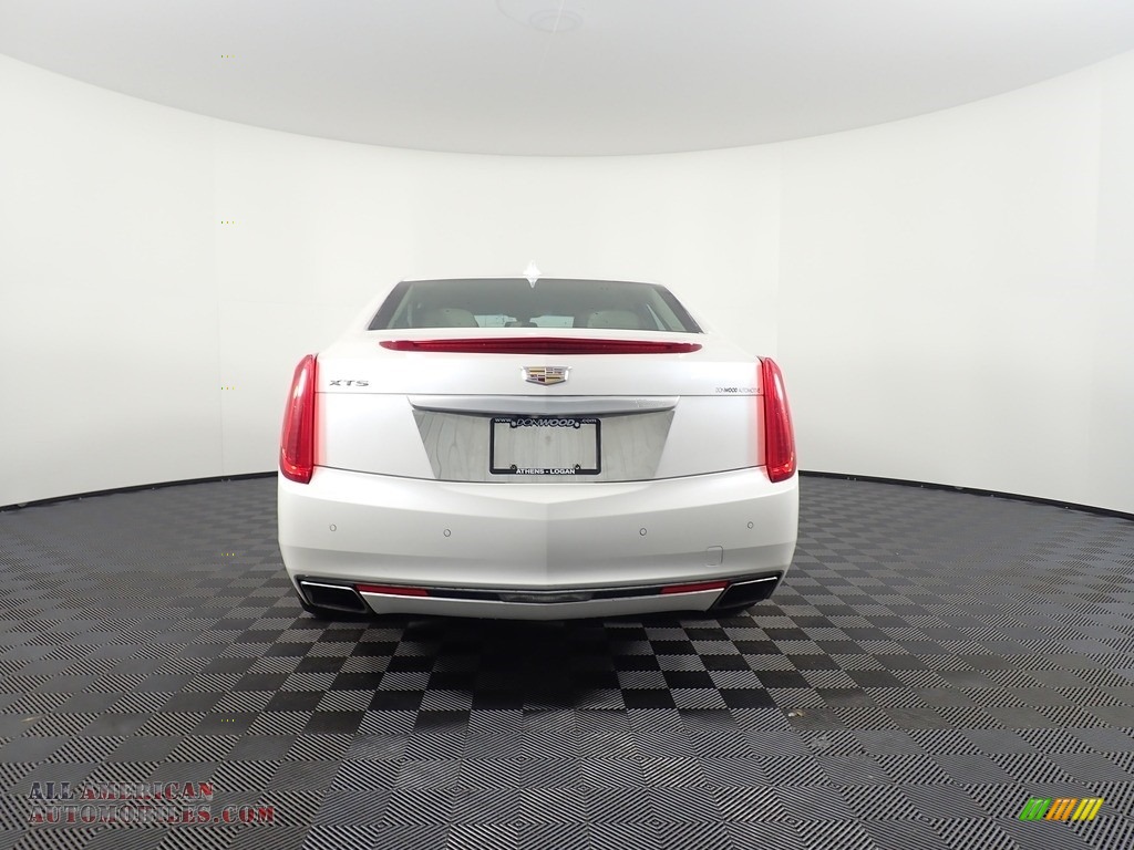 2017 XTS Luxury - Crystal White Tricoat / Shale w/Cocoa Accents photo #4