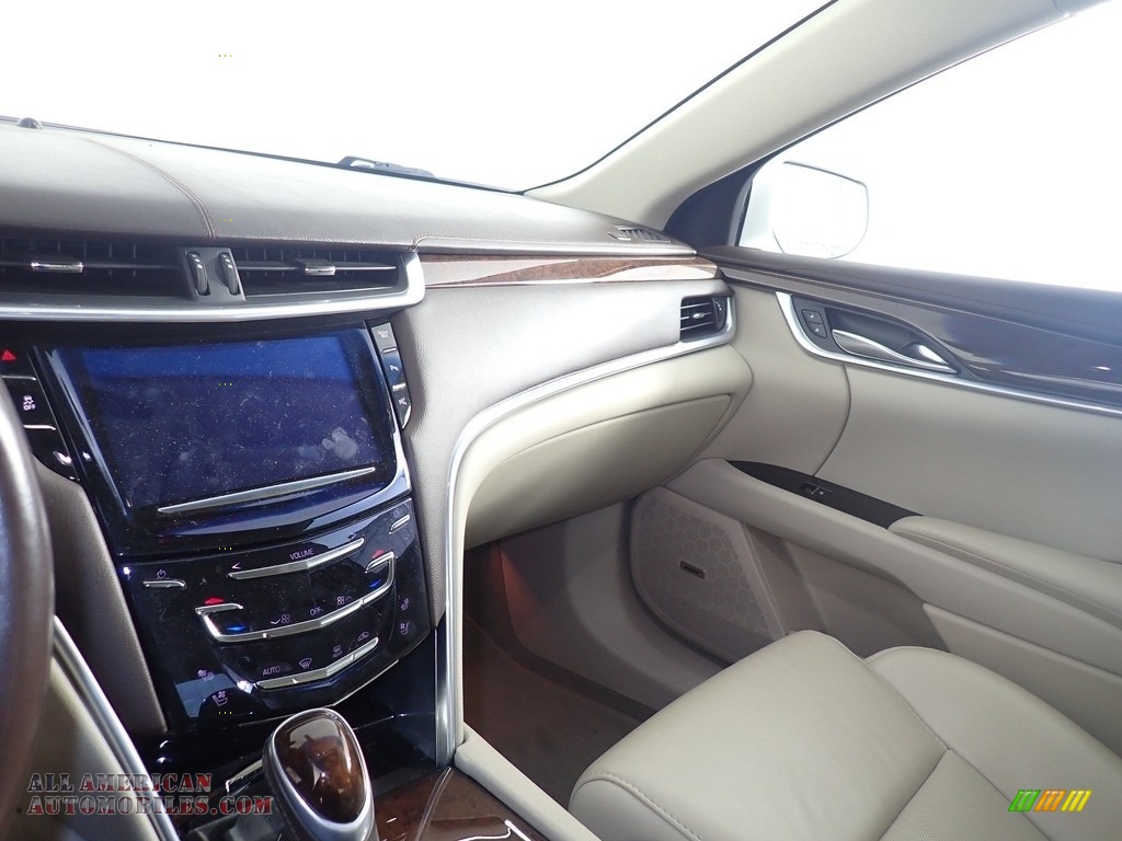 2017 XTS Luxury - Crystal White Tricoat / Shale w/Cocoa Accents photo #11