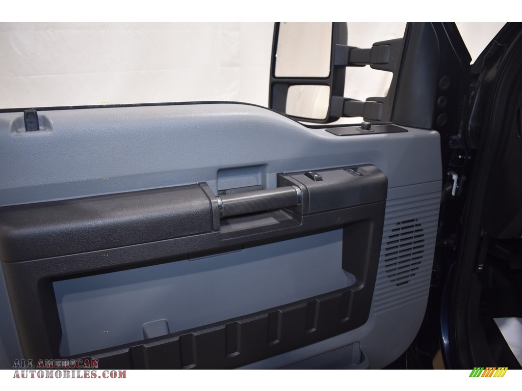 2015 F350 Super Duty XL Regular Cab 4x4 Chassis - Blue Jeans / Steel photo #7