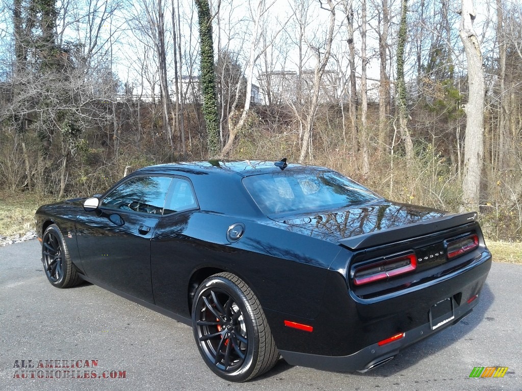 2021 Challenger R/T Scat Pack - Pitch Black / Black/Ruby Red photo #8