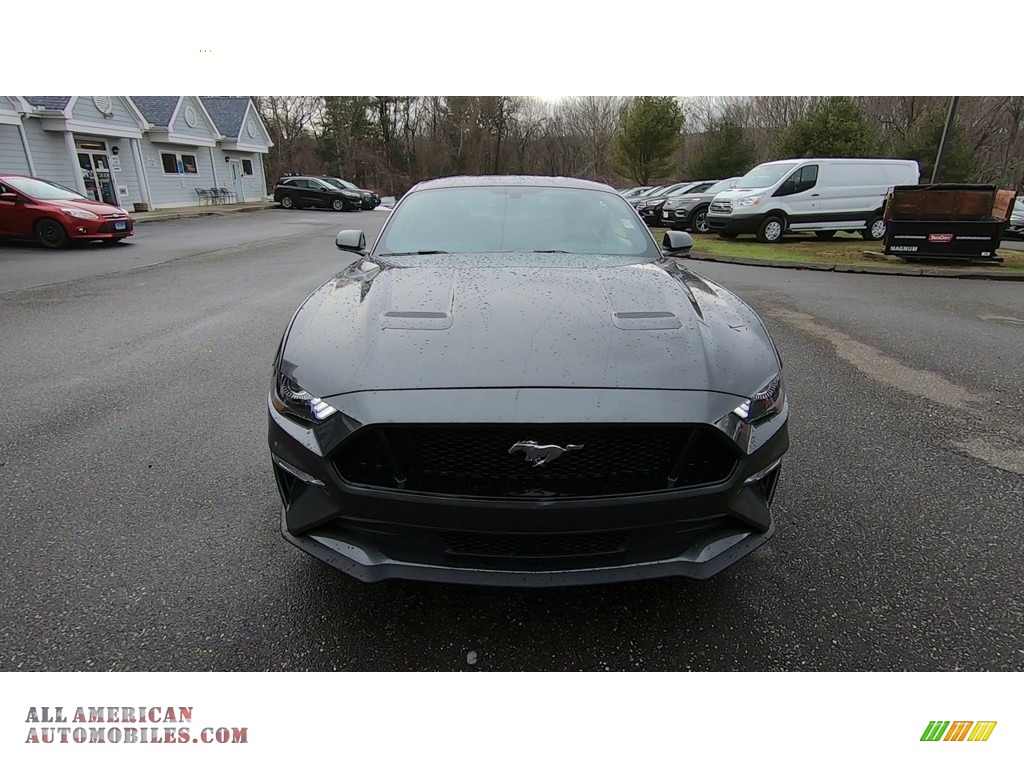 2020 Mustang GT Fastback - Magnetic / Ebony photo #2