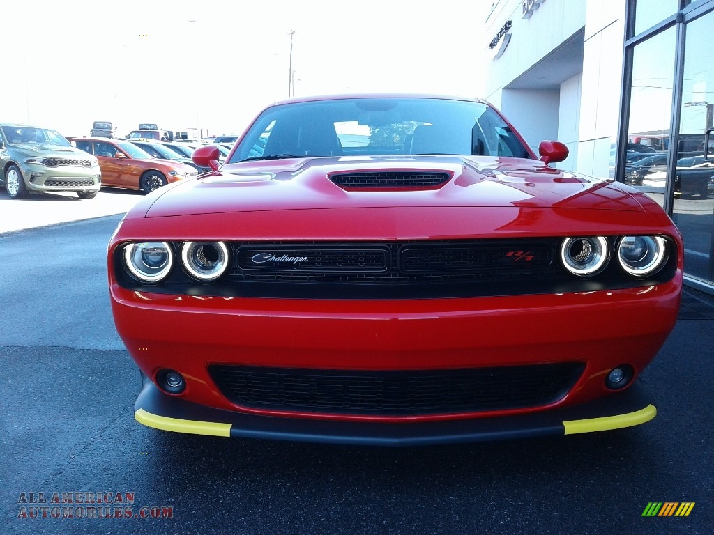 2021 Challenger R/T Scat Pack - Torred / Black/Ruby Red photo #3