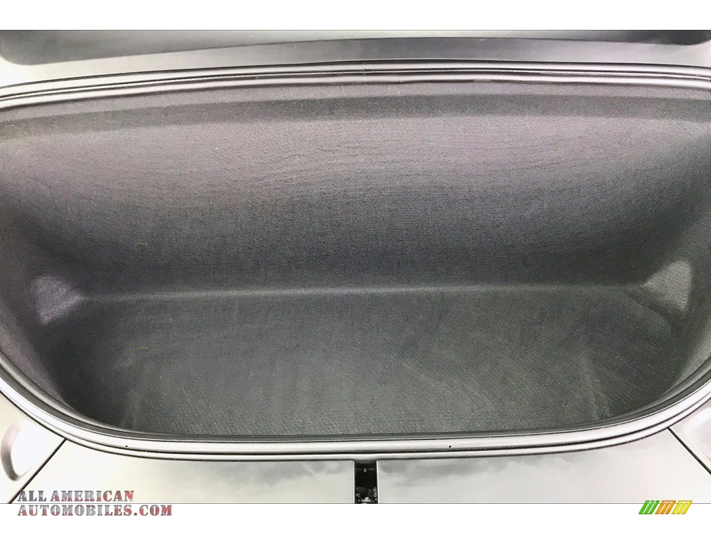 2019 Model X 100D - Solid Black / White/Black photo #9
