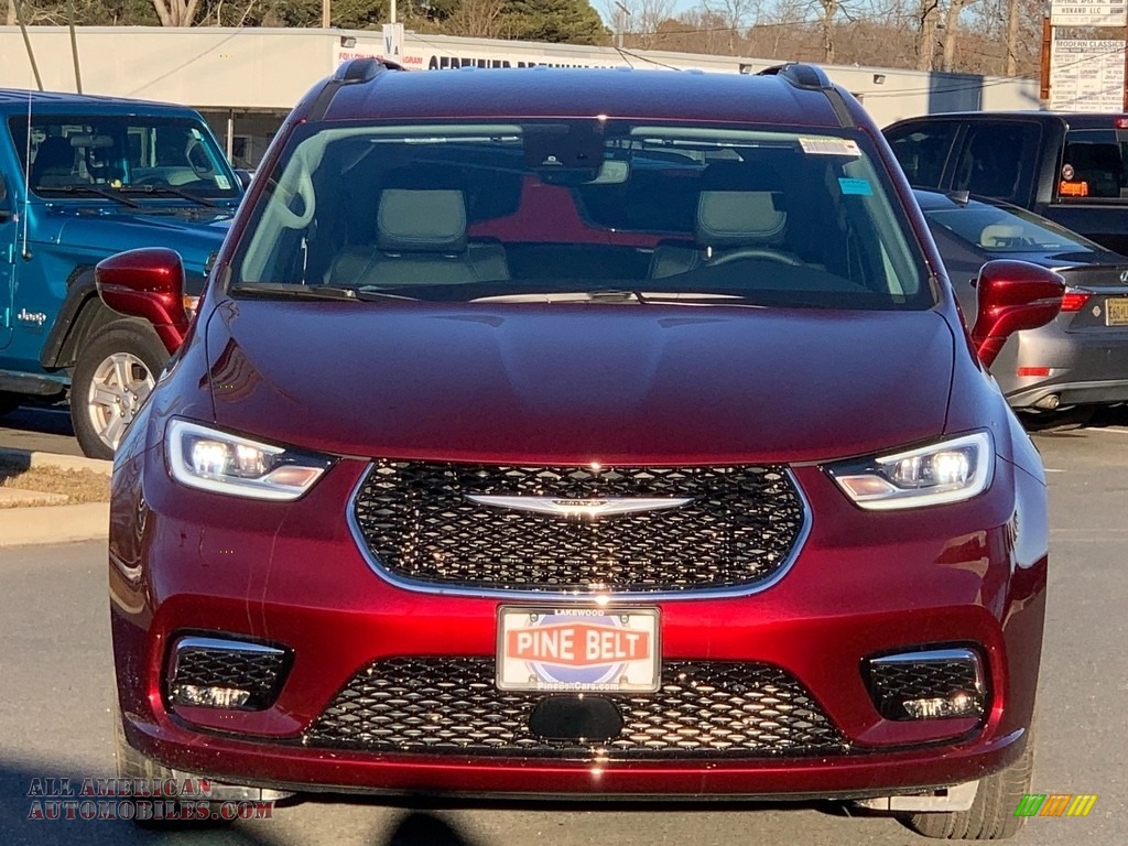 2021 Pacifica Touring L - Velvet Red Pearl / Black/Alloy photo #3