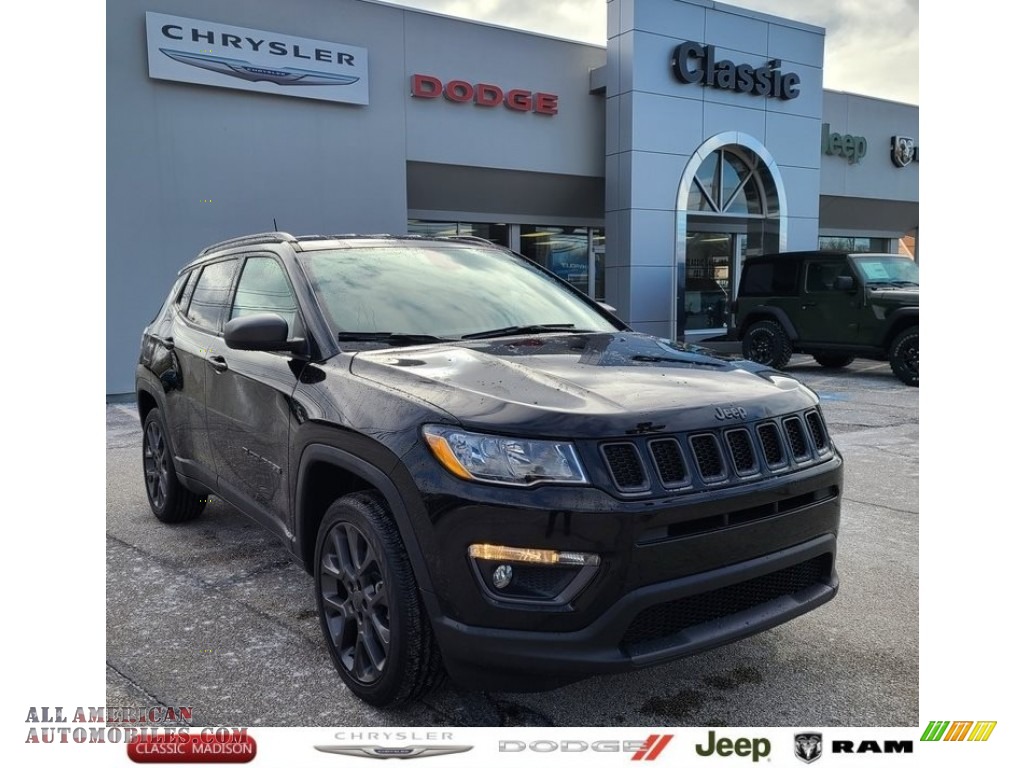 Diamond Black Crystal Pearl / Black Jeep Compass 80th Special Edition 4x4
