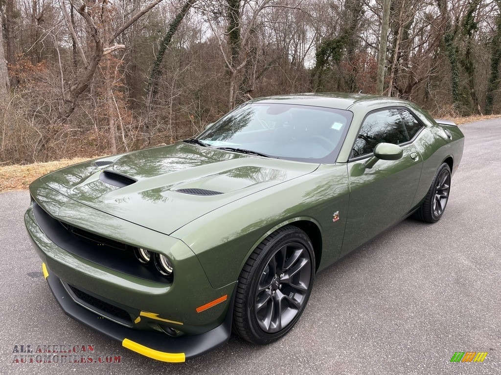 2021 Challenger R/T Scat Pack - F8 Green / Black photo #2
