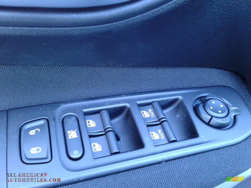 2021 Renegade Jeepster 4x4 - TechnoGreen Metallic / Black photo #11