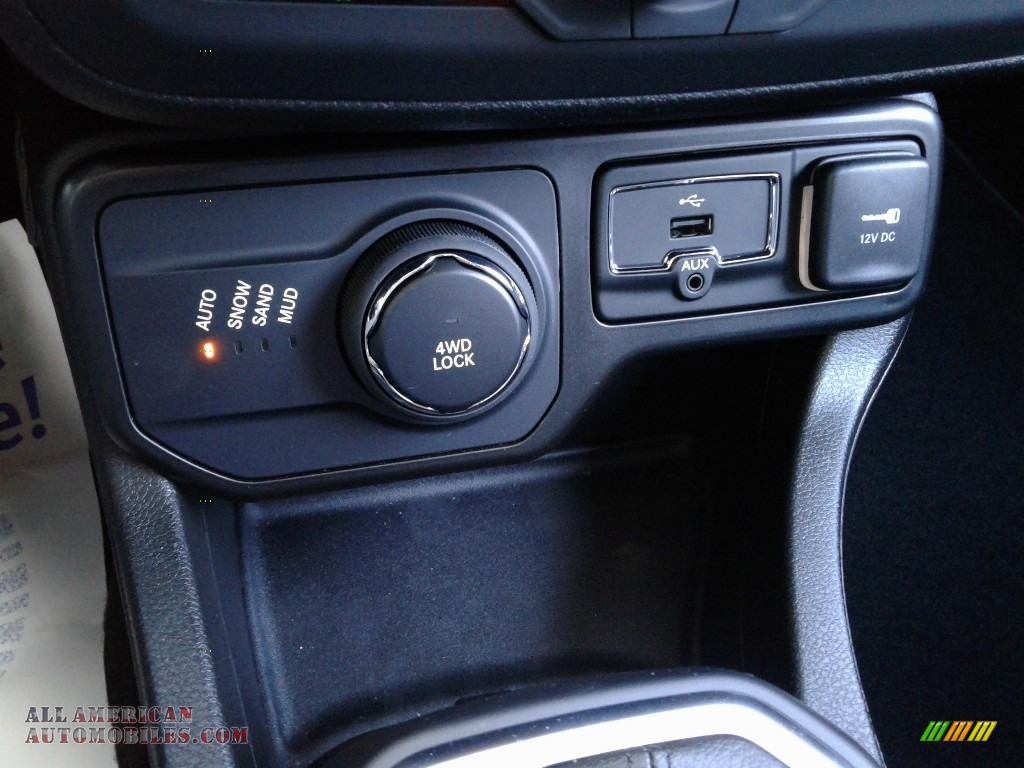 2021 Renegade Jeepster 4x4 - TechnoGreen Metallic / Black photo #24