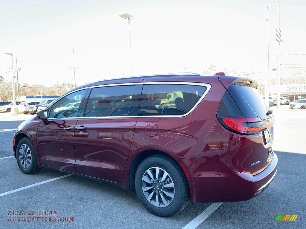 2021 Pacifica Touring L - Velvet Red Pearl / Black/Alloy photo #6