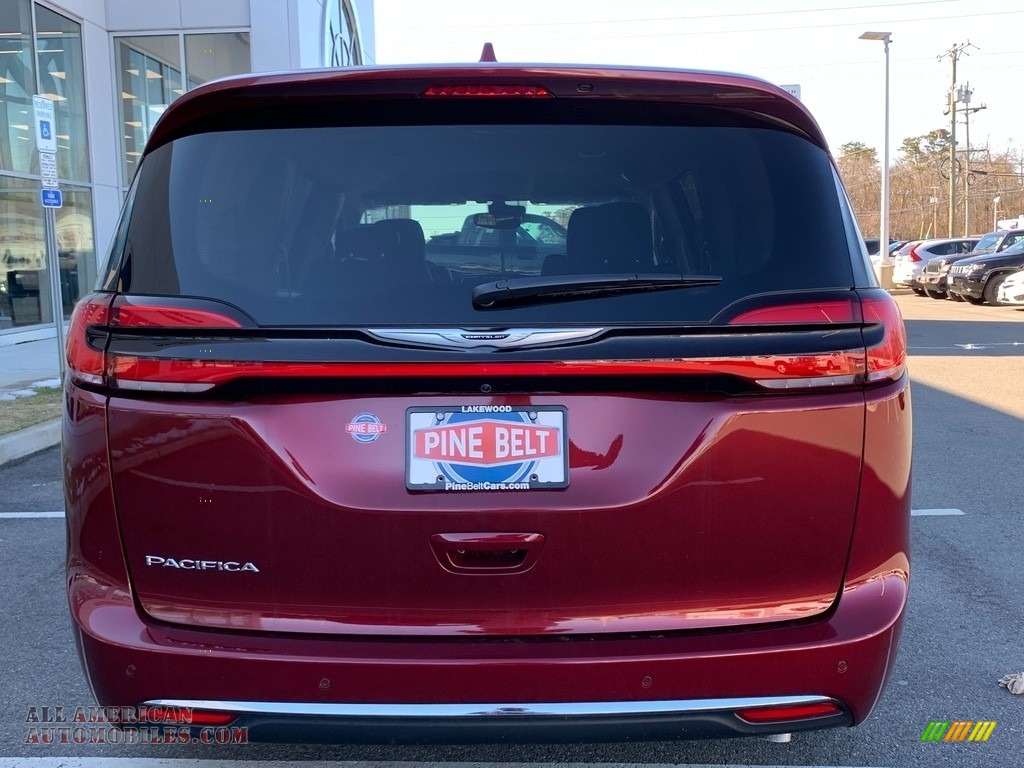2021 Pacifica Touring L - Velvet Red Pearl / Black/Alloy photo #7