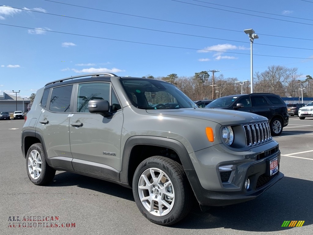 Sting-Gray / Black Jeep Renegade Limited 4x4