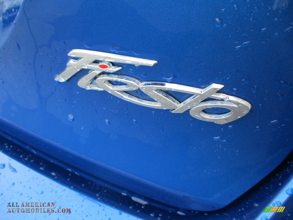 2018 Fiesta SE Sedan - Lightning Blue / Charcoal Black photo #6