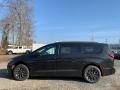 Chrysler Pacifica Touring L AWD Brilliant Black Crystal Pearl photo #3