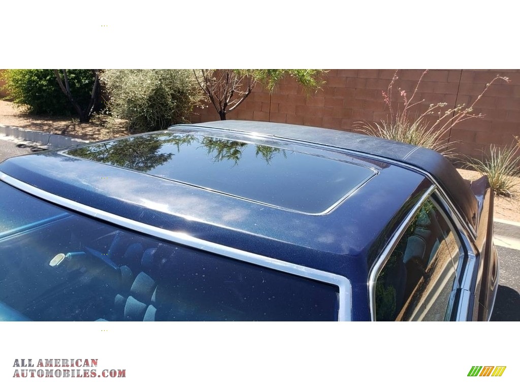 1979 Continental Collectors Series 4 Door Sedan - Midnight Blue Moondust Metallic / Wedgewood Blue photo #9