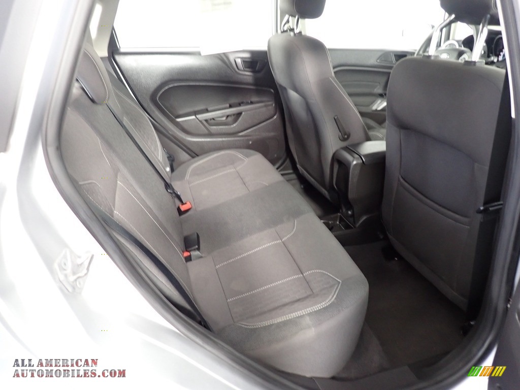 2018 Fiesta SE Hatchback - Ingot Silver / Charcoal Black photo #37