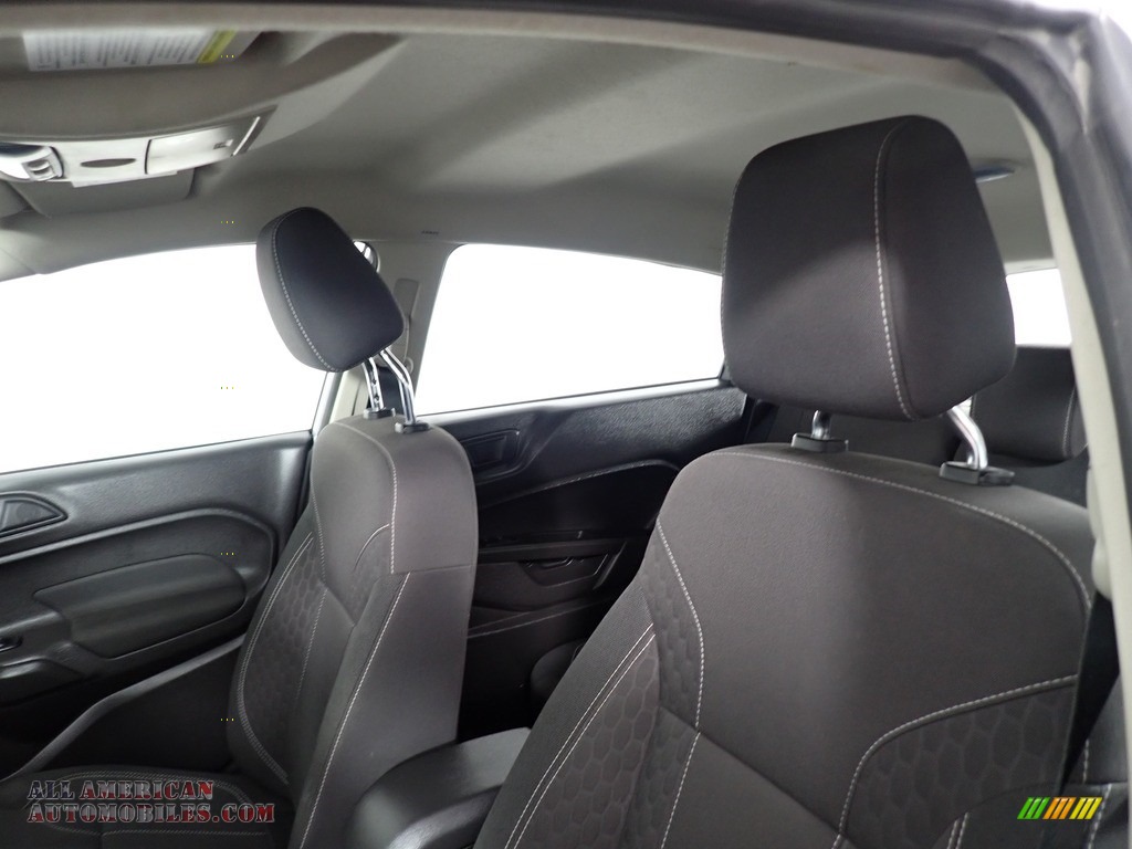 2018 Fiesta SE Hatchback - Ingot Silver / Charcoal Black photo #41