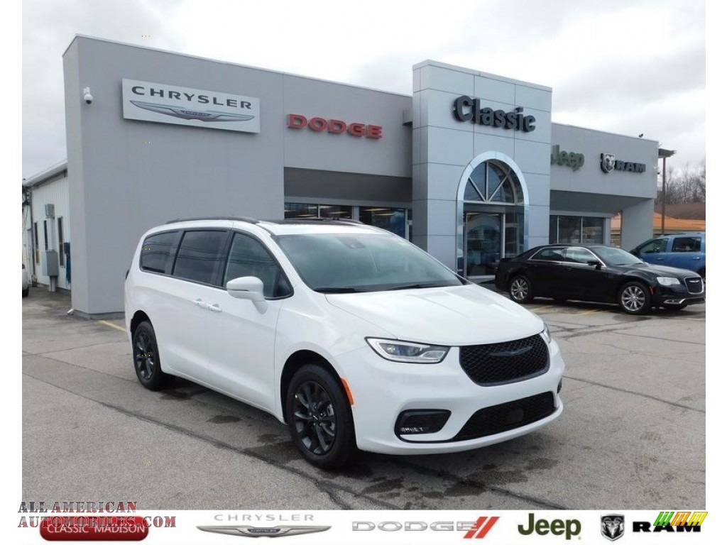 Bright White / Black Chrysler Pacifica Limited AWD