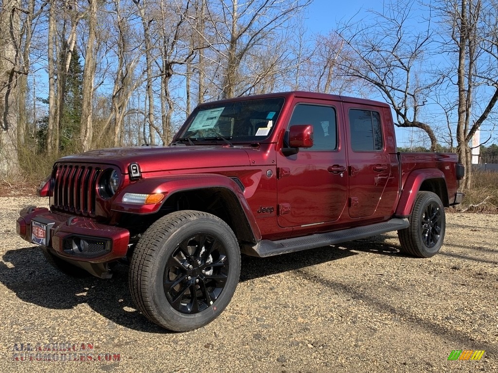 Snazzberry Pearl / Black Jeep Gladiator Overland 4x4